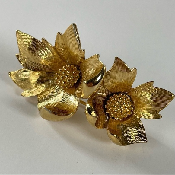 D’orlan Double Flower Brooch Gold Plated - Picture 6 of 9
